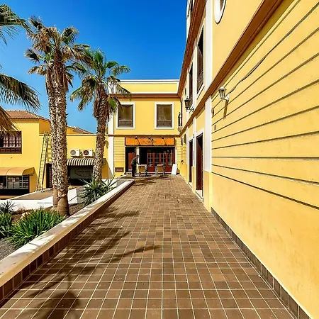 Apartman Golf Del Sur, Cozy One Bedroom Apt *